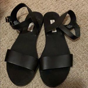 Steve Madden Donddi Black Sandals